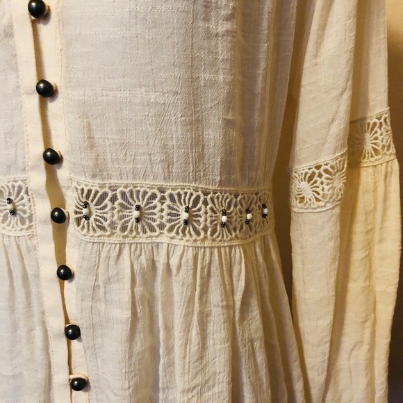 Button Up Lace Inlet Blouse - Picture 5 of 5